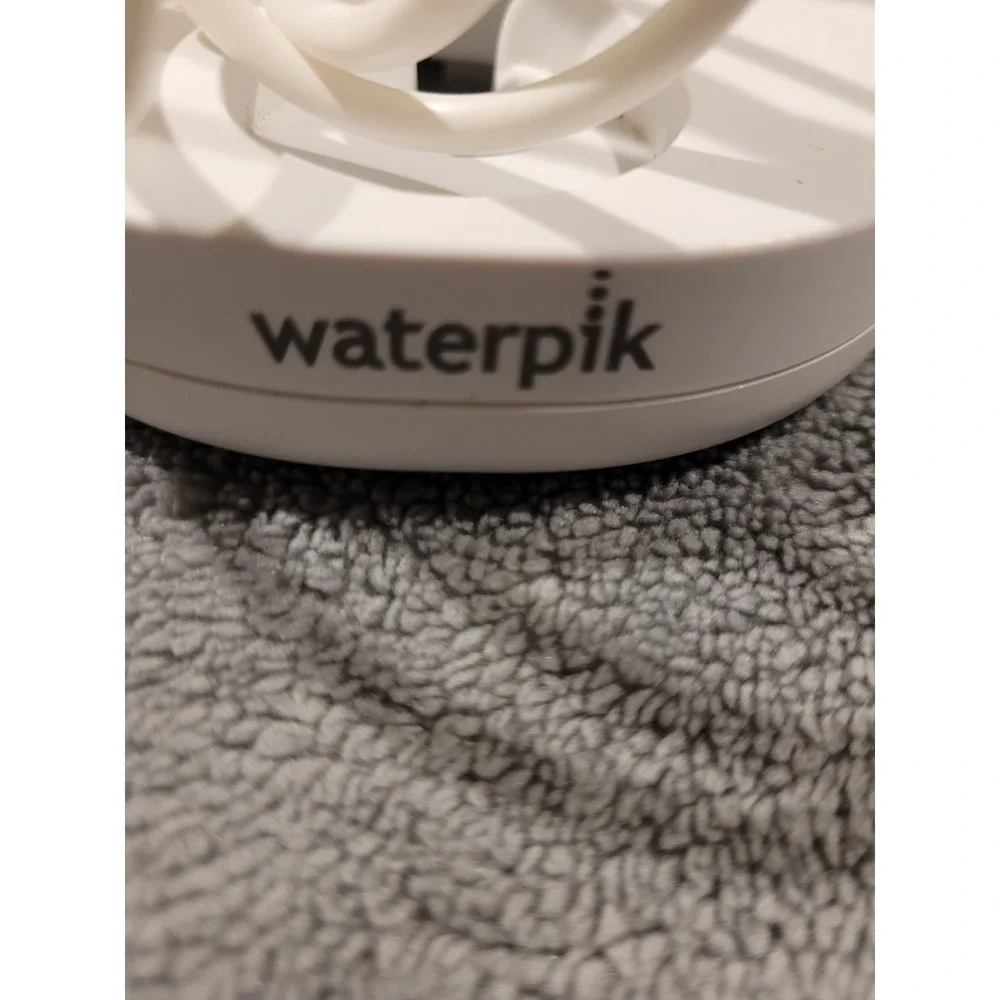 Waterpik Oral Irrigation Applicance Model SF-01W 100-240V 50/60Hz 18.5W